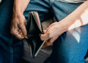 Jak zatočit s neplatiči: průvodce vymáháním pohledávek